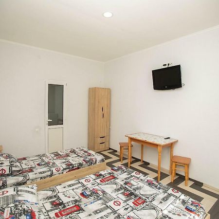 Amalia Hotel Zaliznij Port Kültér fotó