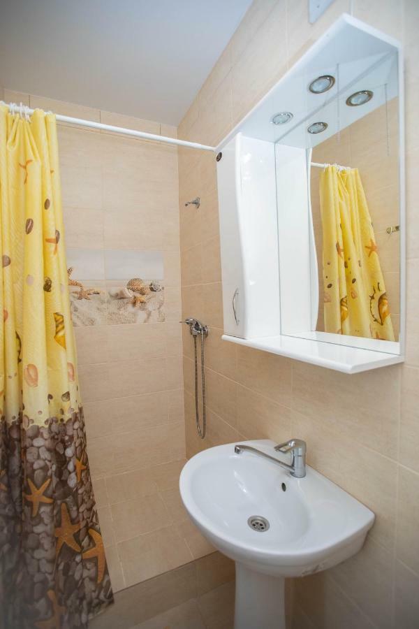 Amalia Hotel Zaliznij Port Kültér fotó