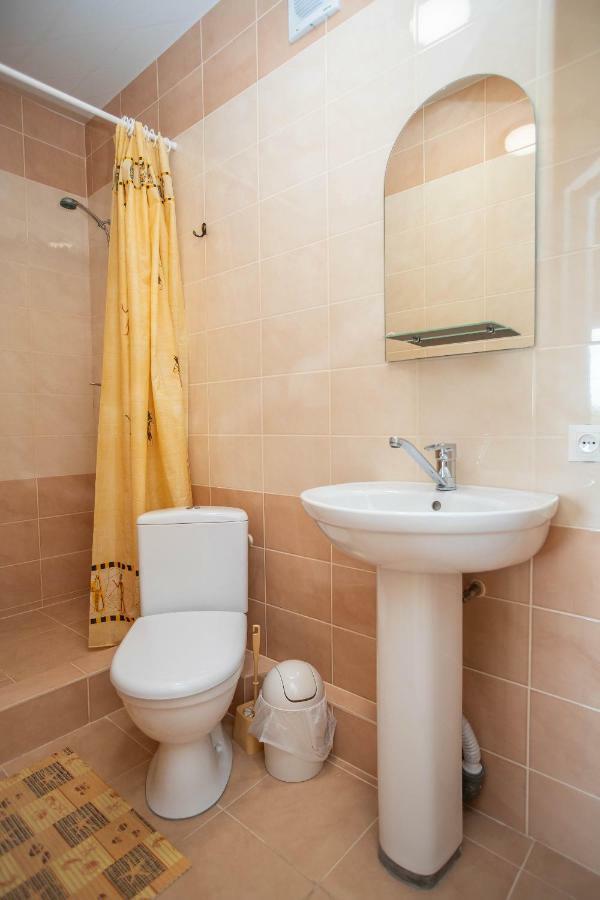 Amalia Hotel Zaliznij Port Kültér fotó